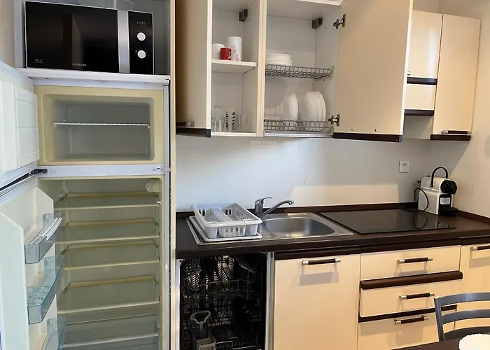 Mini 63 Proche Dans Résidence Avec Piscine à Favone * Sari-Solenzara